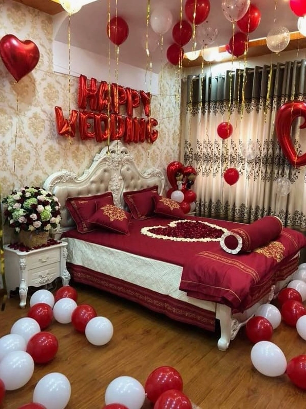 Trang trí phòng cưới nhỏ lãng mạn