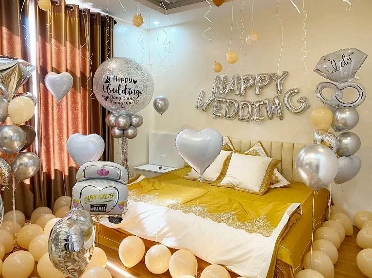 Trang trí phòng cưới đơn giản