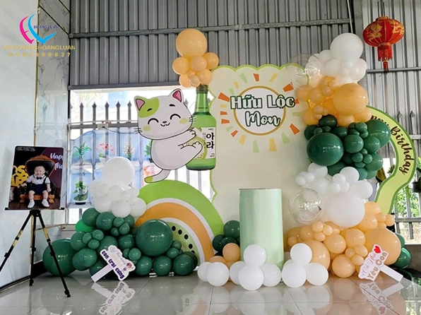 Trang trí tiệc sinh nhật thôi nôi