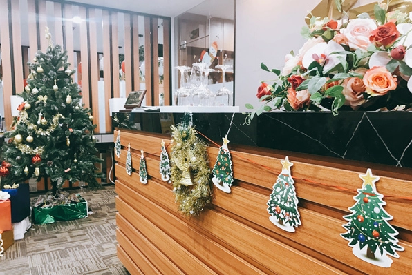 Trang trí vòng nguyệt quế