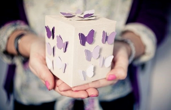 Tự làm hộp quà đẹp đơn giản