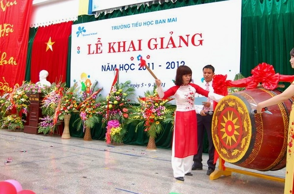 Ý tưởng trang trí trống khai giảng độc đáo